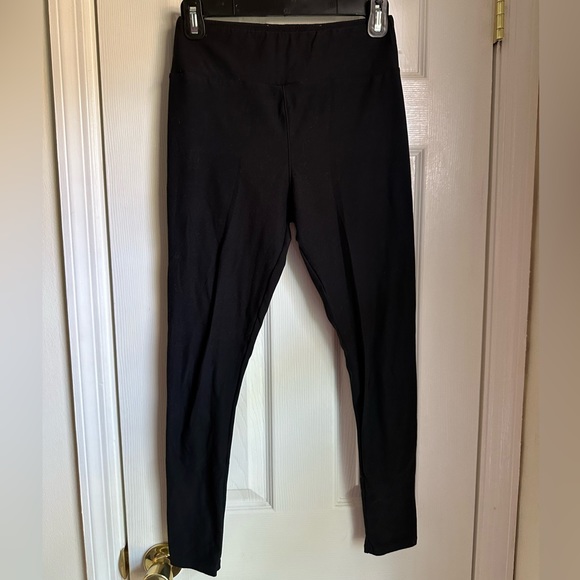 LuLaRoe One Size Black Buttery Soft Leggings - Picture 1 of 3